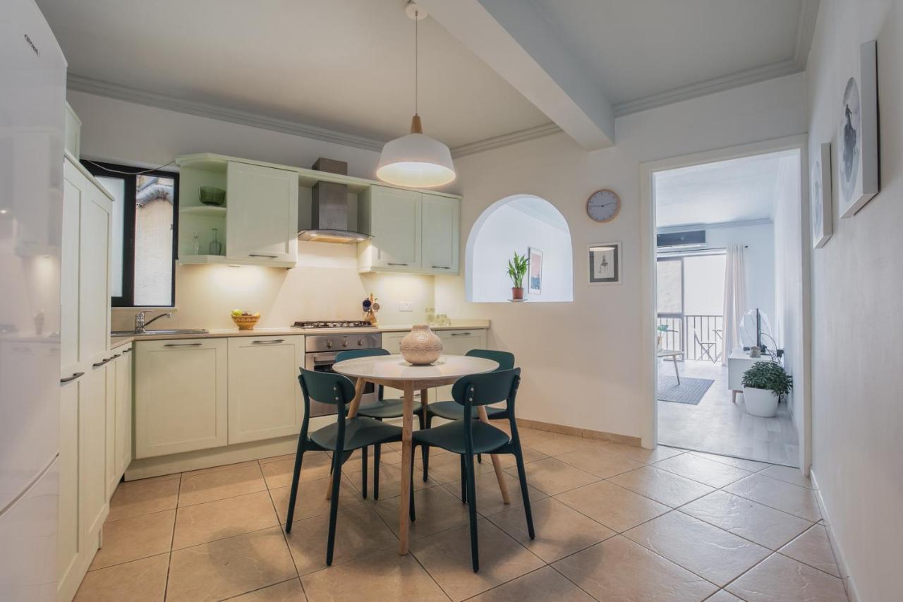 Stylish 3 Bedroom Apartment - St. Julians - 5 Mins From Balluta Bay Saint Julian's 外观 照片